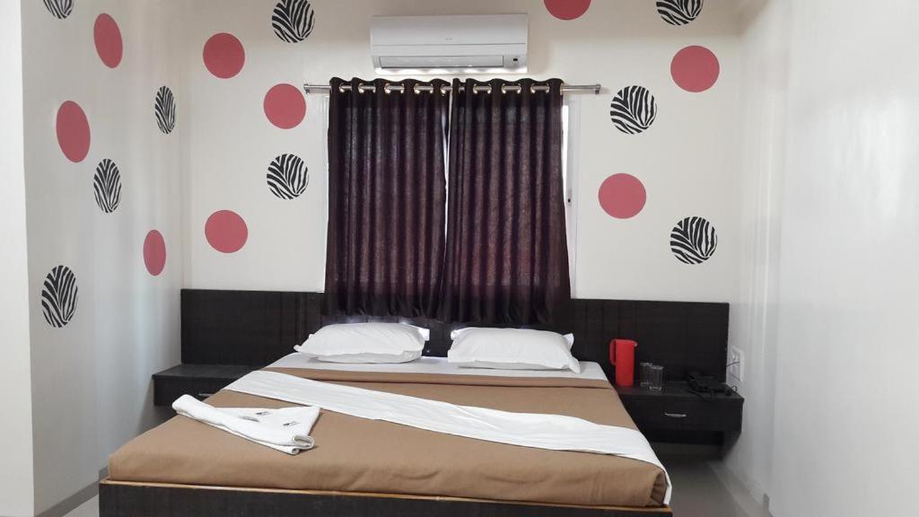 Hotel Royal Regency Aurangābād Esterno foto