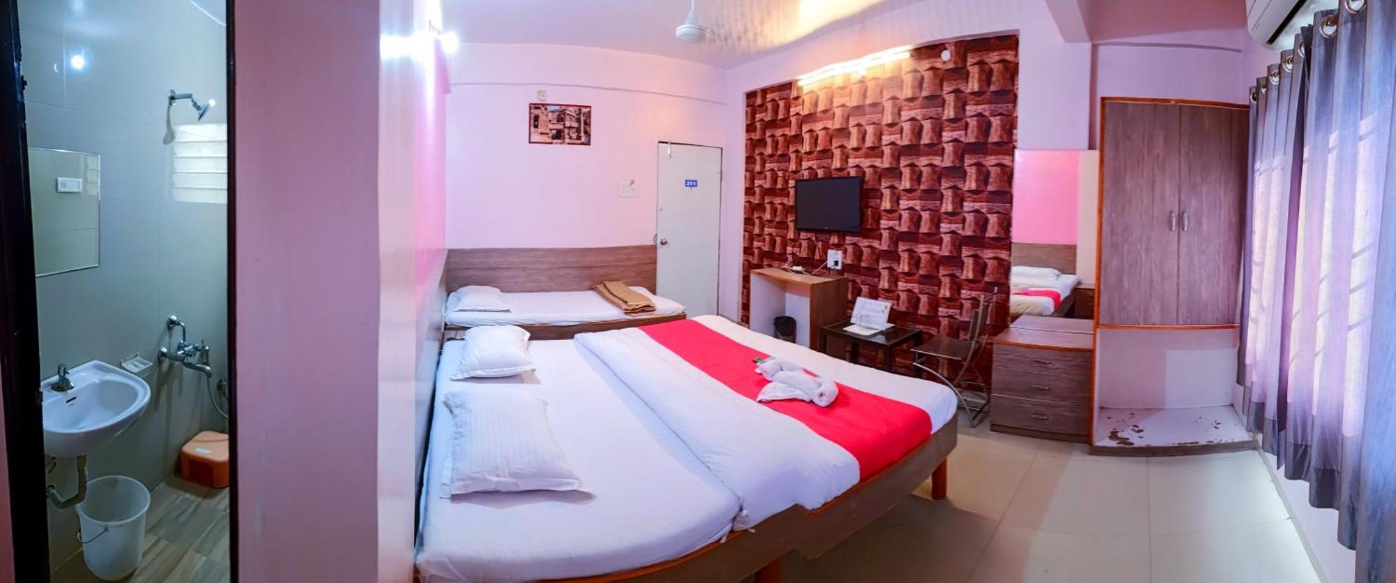 Hotel Royal Regency Aurangābād Esterno foto