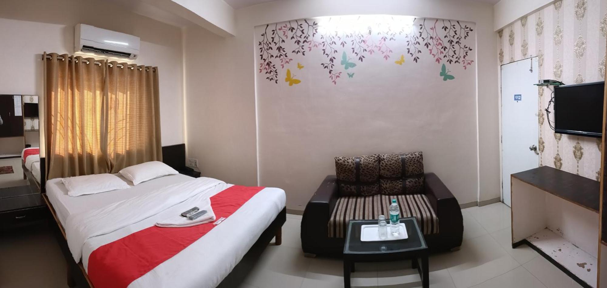 Hotel Royal Regency Aurangābād Esterno foto